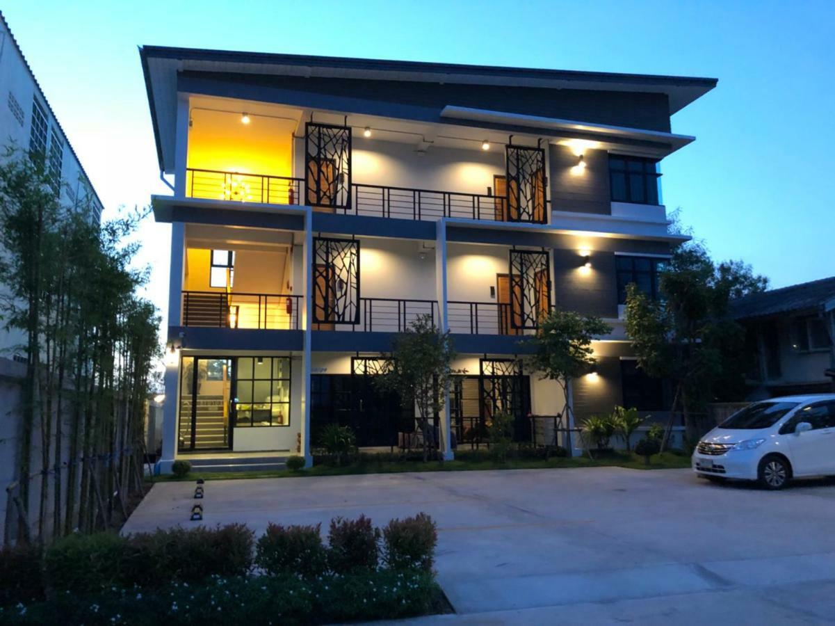 Bedsday Korat Nakhonratchasima Exterior foto